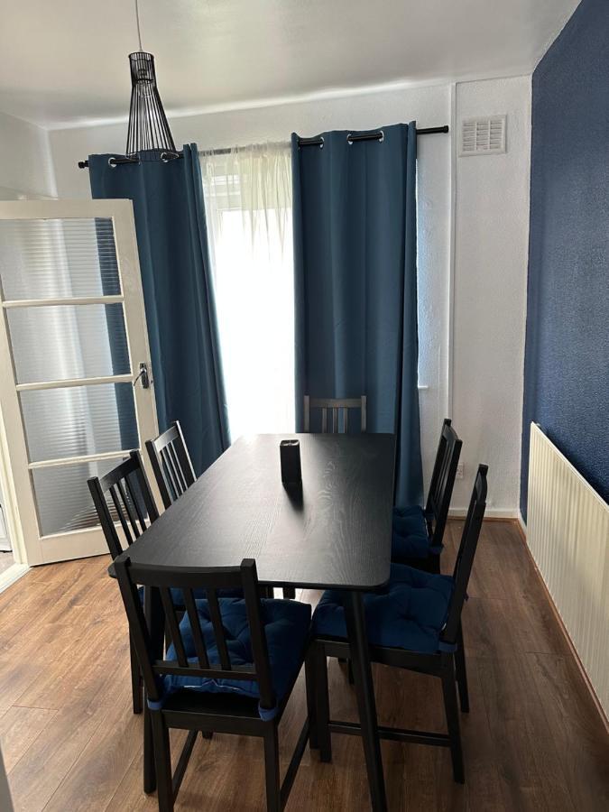 Lovely Spacious 3 Bedrooms House Birmingham Ngoại thất bức ảnh